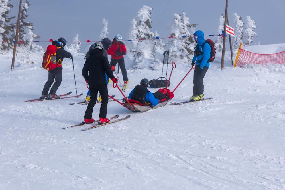 What to do if you are injured while skiing or snowboarding