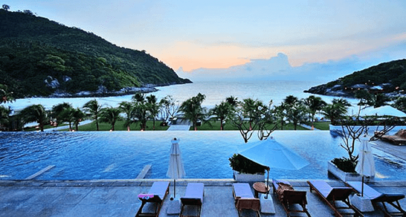 13 Infinity Pools with Breathtaking Views