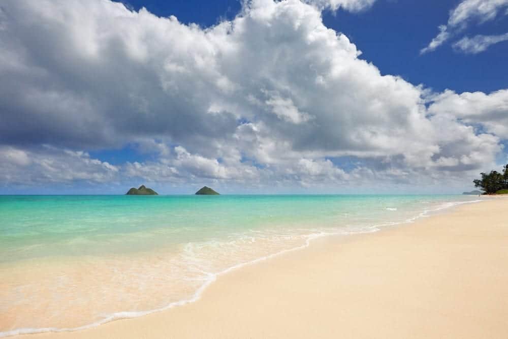 sandy Lanikai Beach and Mokulua Islands, Kailua, O'ahu, Hawaii