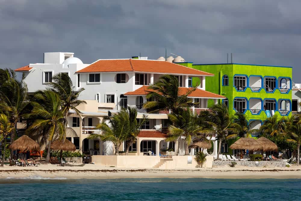 AKUMAL MEXICO - Hotels along the Akumal beach. Akumal is a small beach-front tourist resort community in Quintana Roo Mexico between the towns of Playa del Carmen and Tulum.