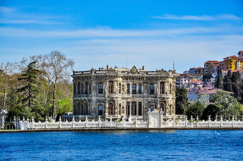 Küçüksu Palace (Kucuksu Palace) seen from Bosphorus strait, Istanbul, Turkey