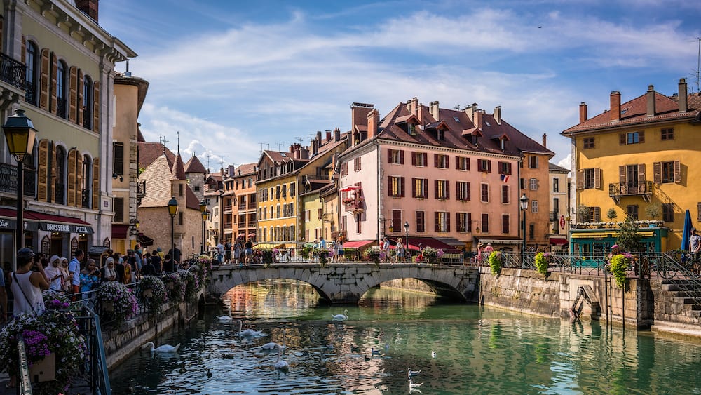 Where to stay in Annecy [Best Places to Stay for 2024]