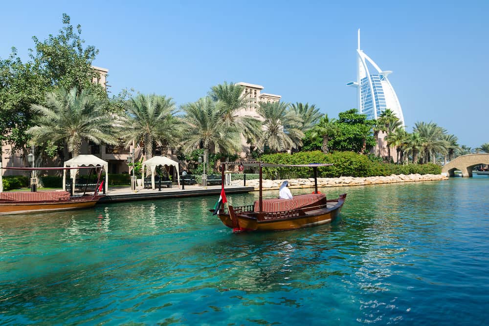 Downtown Dubai — Everything a Tourist Needs to Know