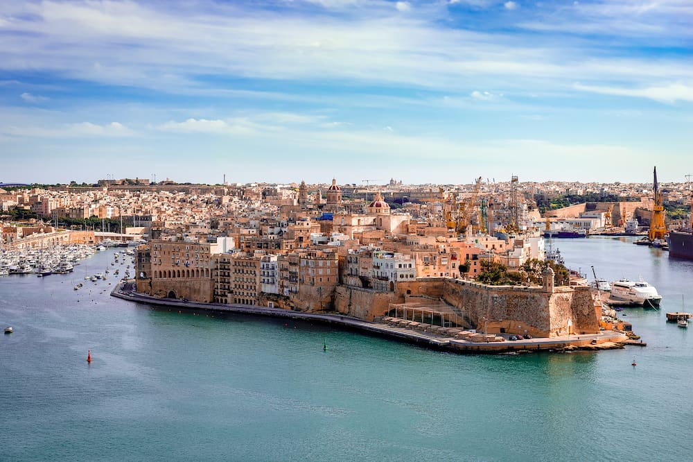 Valletta, Malta: View from Upper Barrakka Gardens. Birgu or Vittoriosa (one of the Three Cities at the Grand Harbour) dominates the picture.