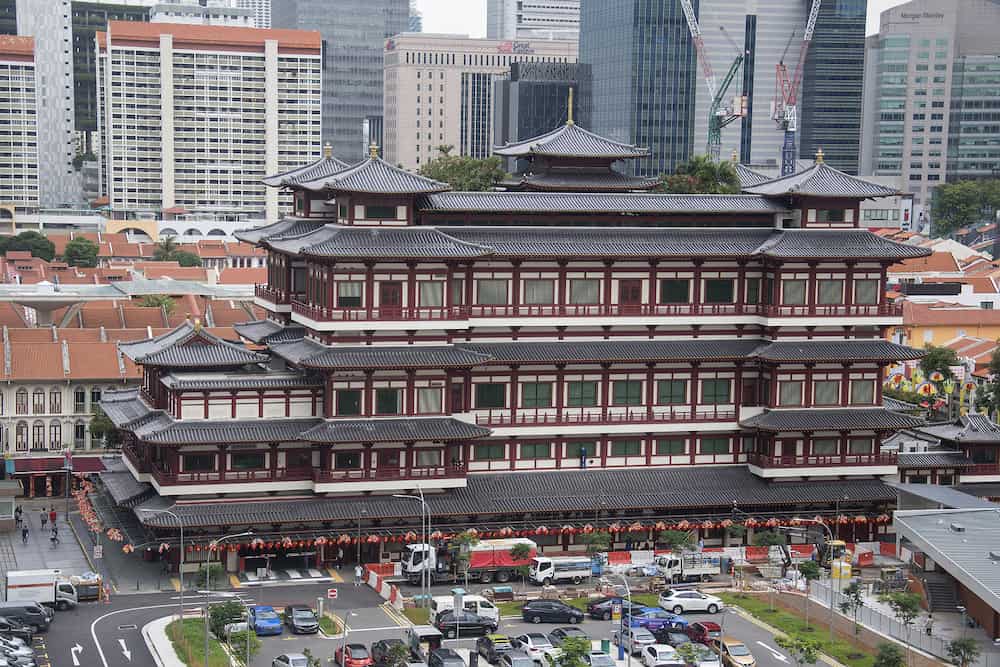 Singapore - Buddha Tooth relic temple in Singapore. It is a Buddhist temple and museum complex located in the Chinatown district of Singapore.