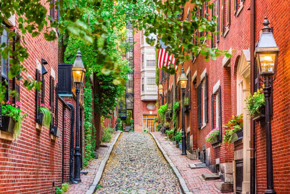 Acorn Street in Boston, Massachusetts, USA.