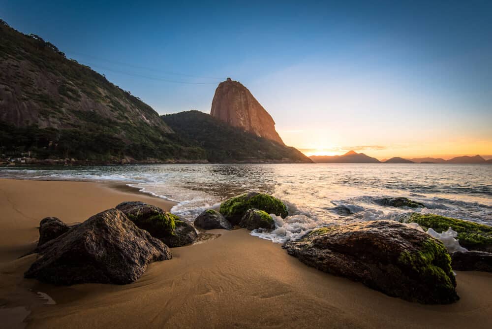 Beautiful Sunrise in the Red Beach (Praia Vermelha) with the Sugarloaf Mountain, Rio de Janeiro, Brazil
