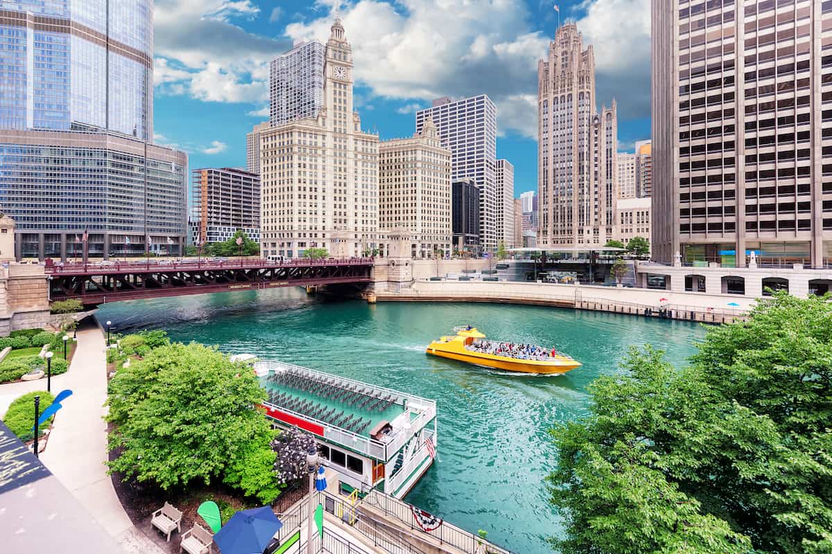 11 of the best Chicago River Boat Tours 2024