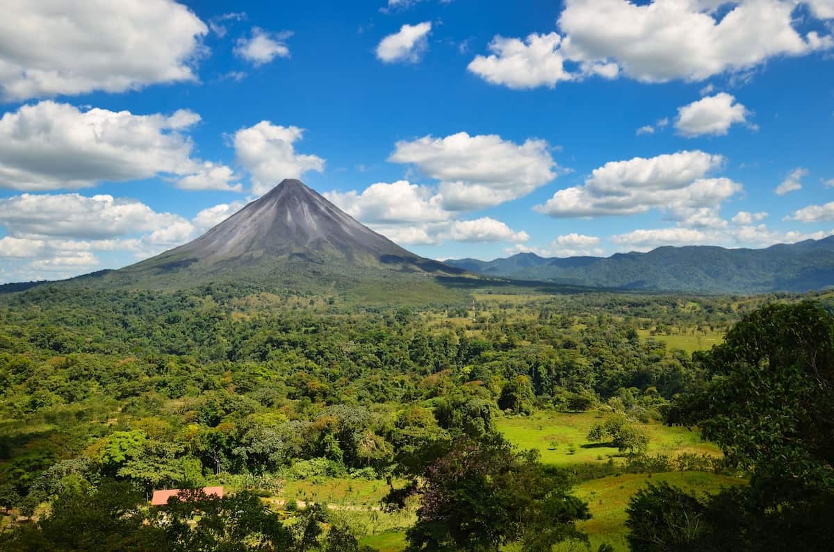 12 of the best Costa Rica Volcano Tours 2024